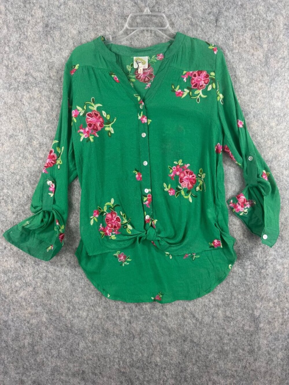 Fig & Flower Blouse Green Floral Sz S Roll Tab Sleeve Button Up